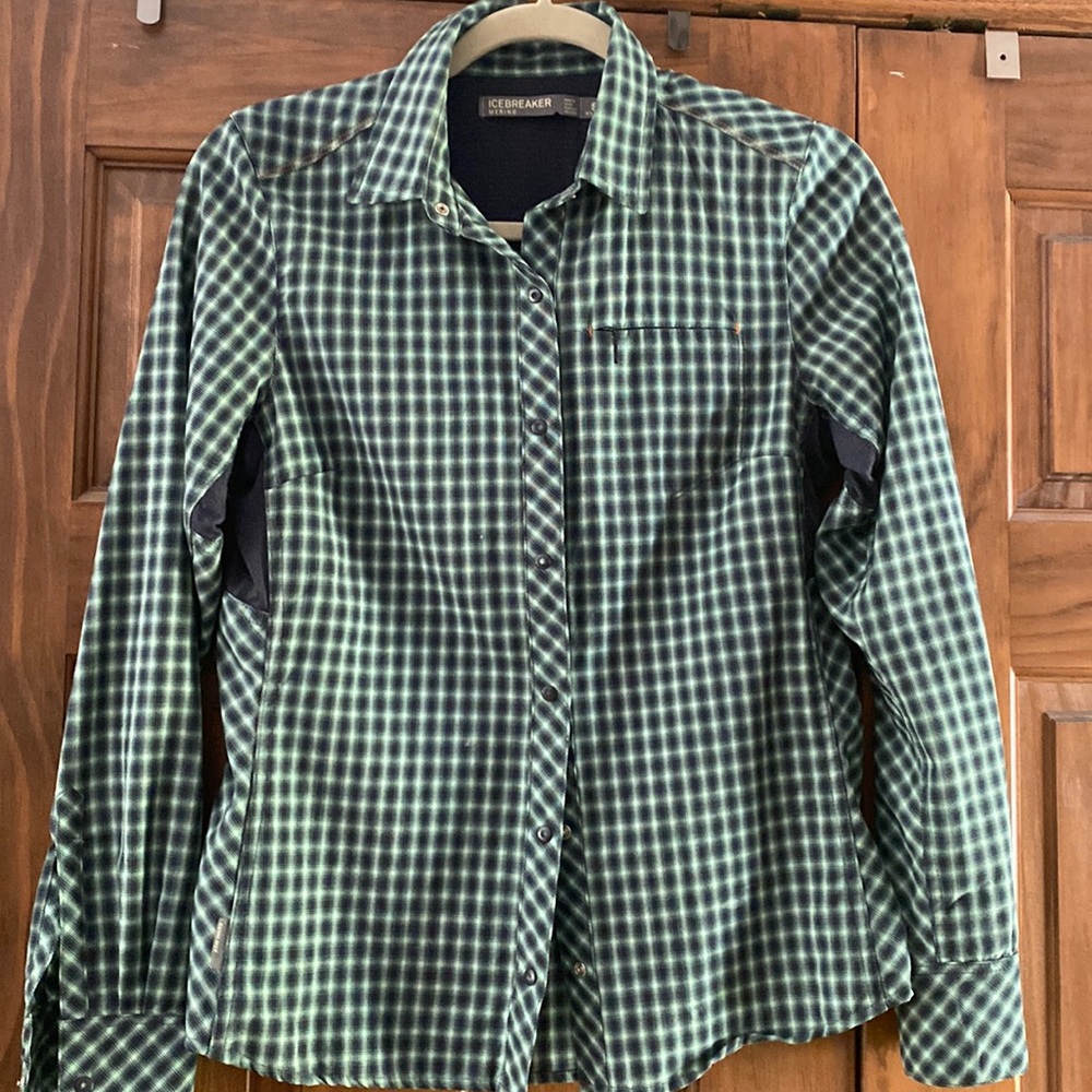 COPY - Icebreaker merino wool green plaid snap front long sleeve shirt women’s S